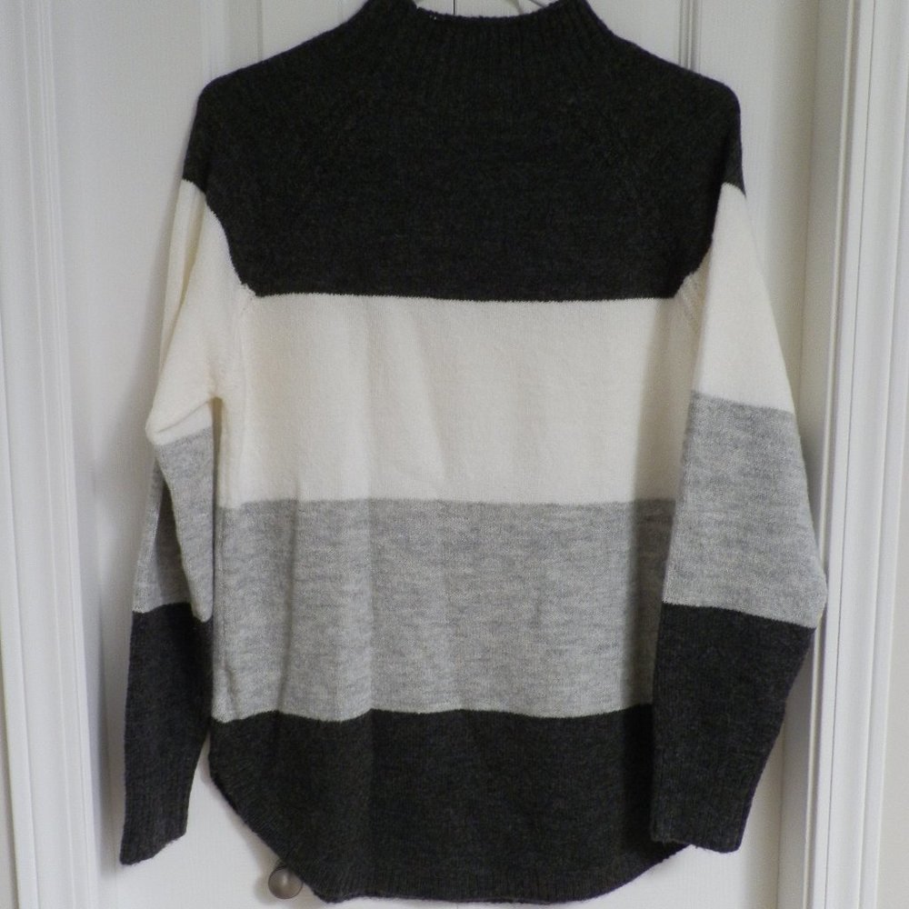 Reitmans Mock Neck Sweater Multi Grey Size Medium